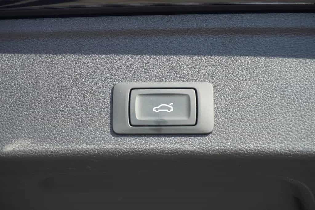 Audi A4 40 TDI quattro S-Tronic S-Line LED Navi AHK 01/2020-photo-24
