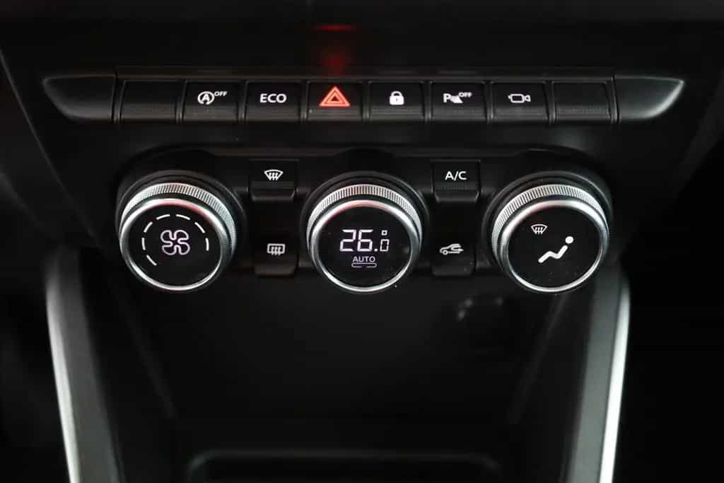 Dacia Duster II 1.3 TCE 130 Anniversary Kamera Navi 01/2020-photo-11