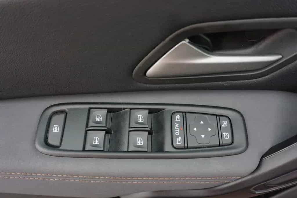 Dacia Duster II 1.3 TCE Extreme LED Navi 360° Tempomat 10/2023-photo-28