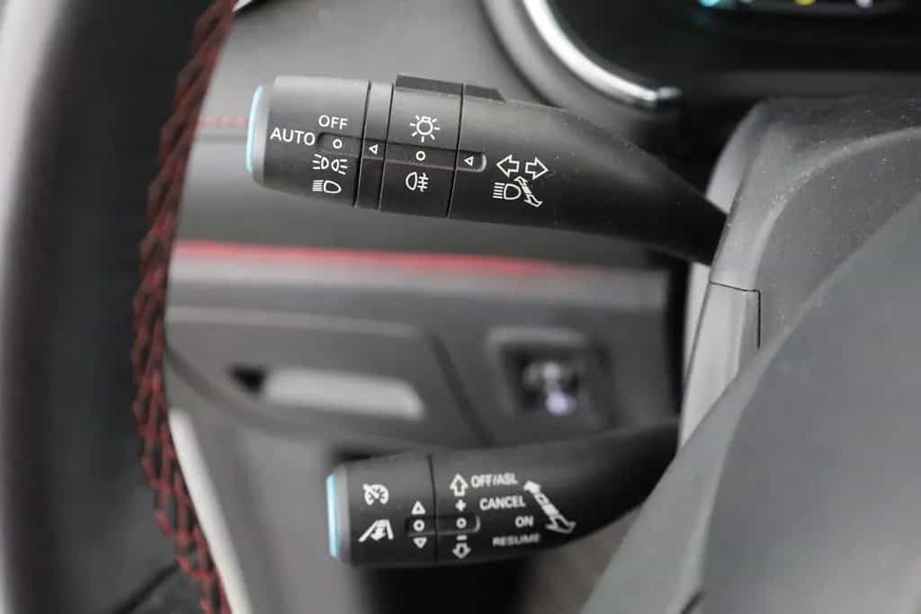 MG HS 1.5 T-GDI Luxury Aut. LED ACC Pano Navi 01/2024-photo-16