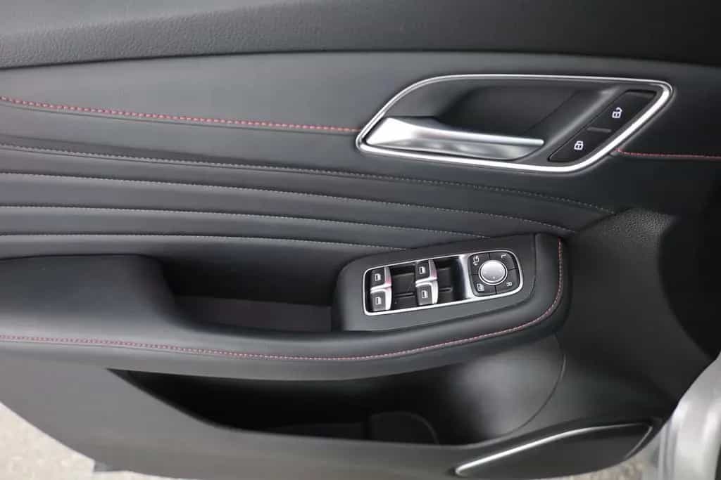 MG HS 1.5 T-GDI Luxury Aut. LED ACC Pano Navi 01/2024-photo-18