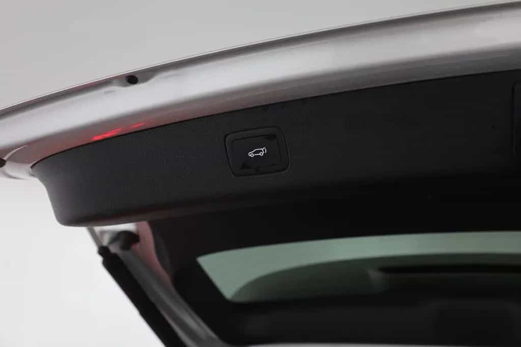 MG HS 1.5 T-GDI Luxury Aut. LED ACC Pano Navi 01/2024-photo-24