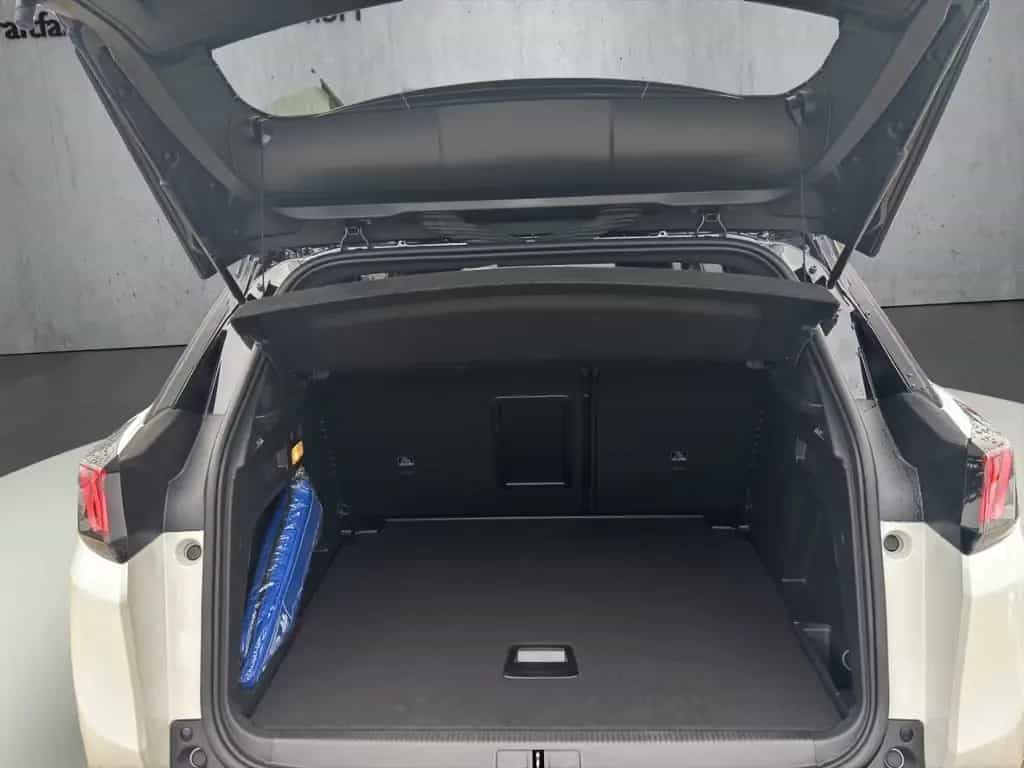 Peugeot 3008 1.2 PT130 GT EAT8 PANO ACC SHZ Focal Navi D 02/2023-photo-6