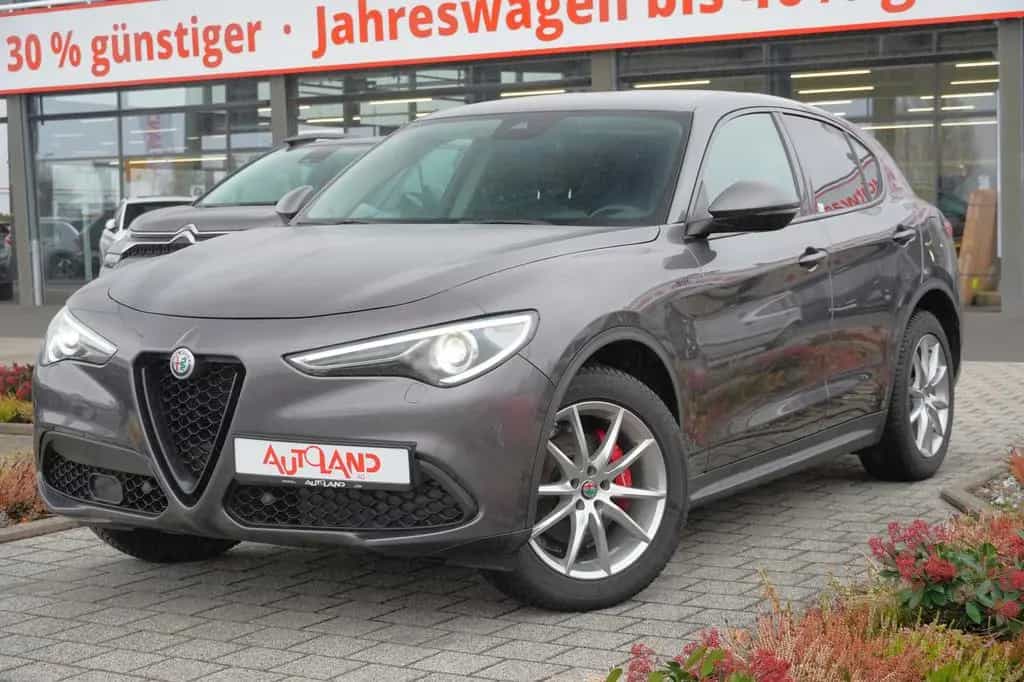 Alfa Romeo Stelvio 2.2 Klimaaut. Navi ACC Sitzheizung Leder 06/2020-photo-1