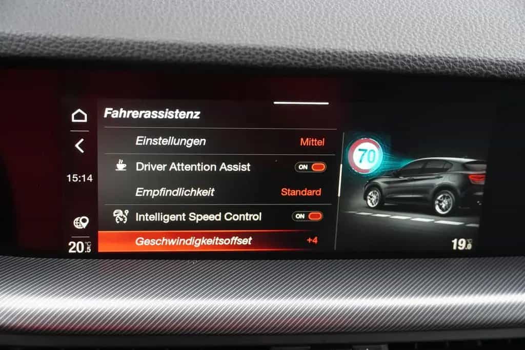 Alfa Romeo Stelvio 2.2 Klimaaut. Navi ACC Sitzheizung Leder 06/2020-photo-19