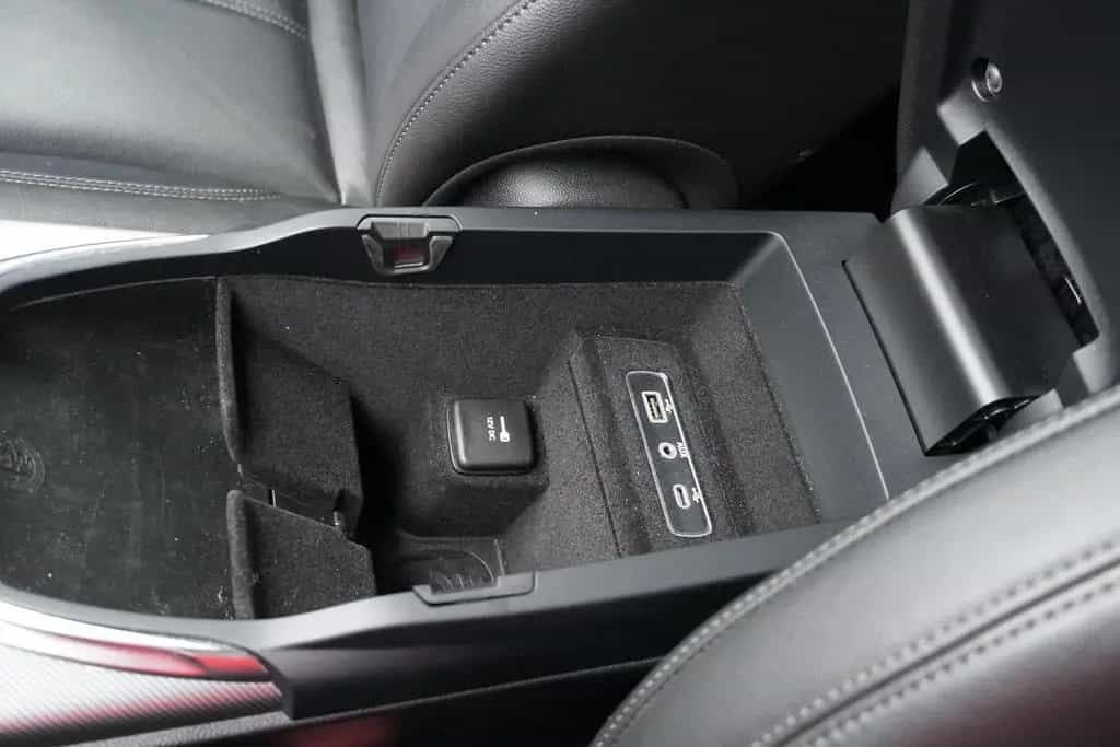 Alfa Romeo Stelvio 2.2 Klimaaut. Navi ACC Sitzheizung Leder 06/2020-photo-26