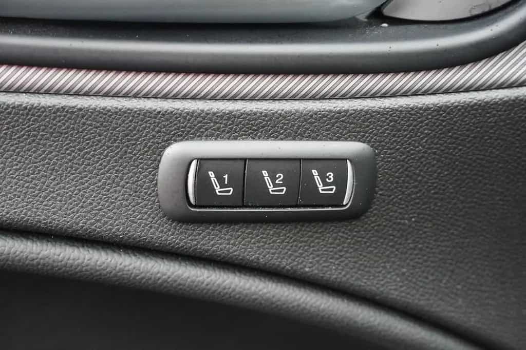 Alfa Romeo Stelvio 2.2 Klimaaut. Navi ACC Sitzheizung Leder 06/2020-photo-39