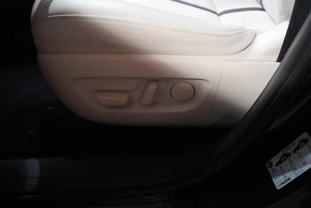 Mazda CX-60 3.3 Takumi LED Panorama AHK 360° Head-Up 06/2023-photo-26