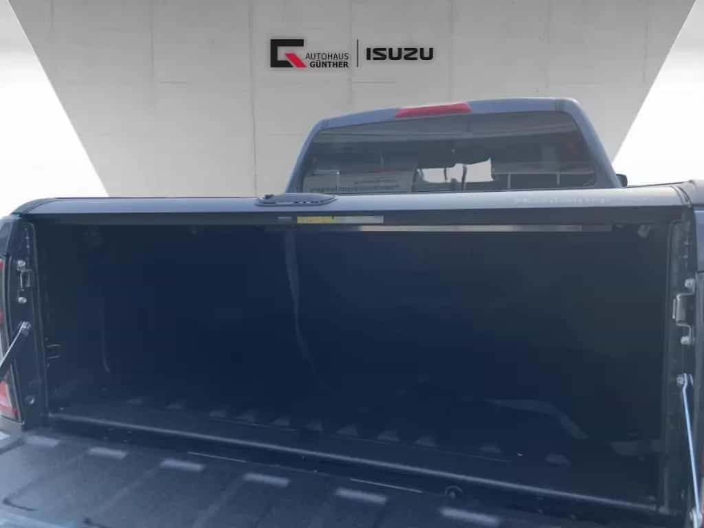 Isuzu D-Max Double Cab 4x4 V-Cross Automatik MY2025 ! 02/2026-photo-11