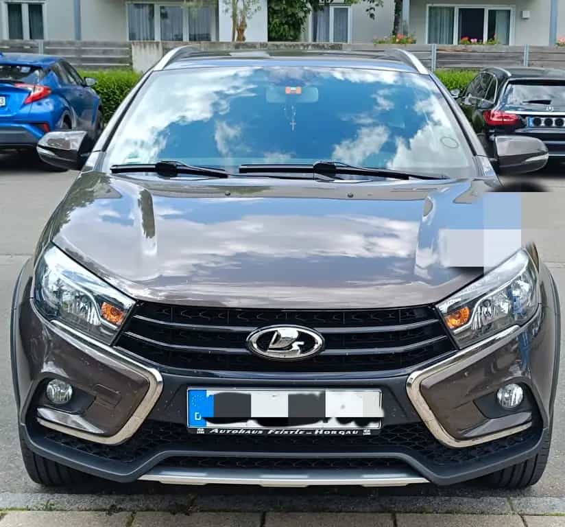 Lada Vesta 08/2020-photo-0