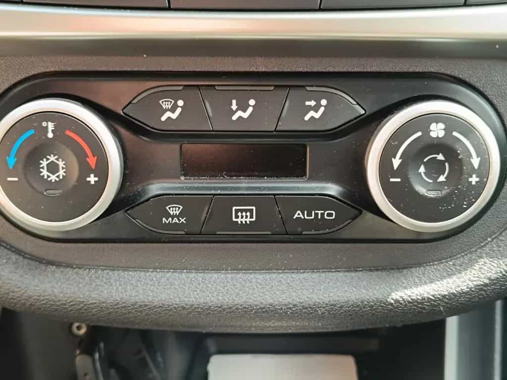 Lada Vesta 08/2020-photo-13
