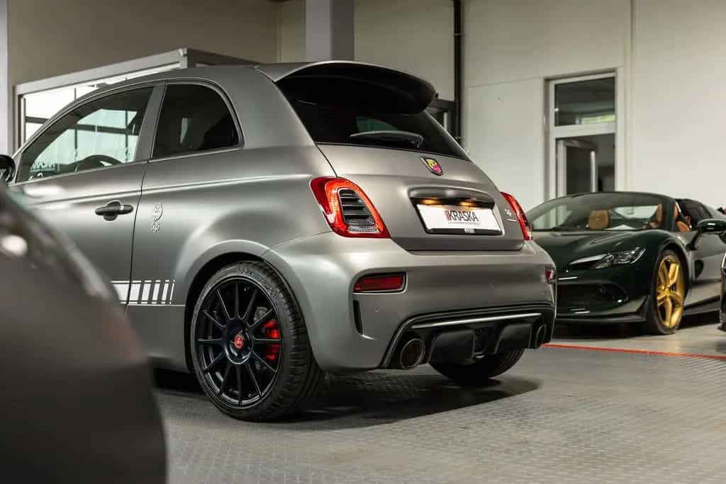 Abarth 595 esseesse 70 Years BEATS BREMBO AKRAPOVIC 07/2020-photo-11