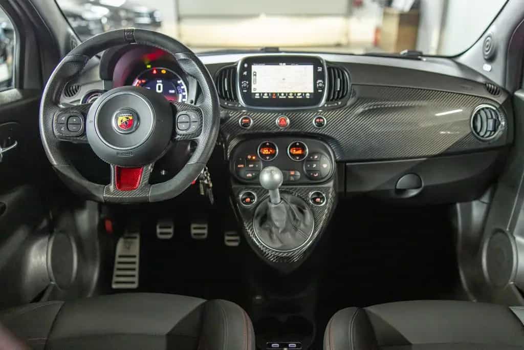 Abarth 595 esseesse 70 Years BEATS BREMBO AKRAPOVIC 07/2020-photo-16