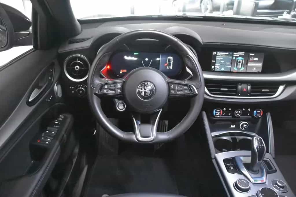 Alfa Romeo Stelvio Q4 MatLED Navi Leder Kam HarmKardon ACC 05/2024-photo-17