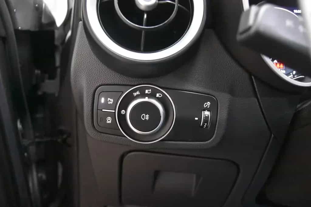 Alfa Romeo Stelvio Q4 MatLED Navi Leder Kam HarmKardon ACC 05/2024-photo-26