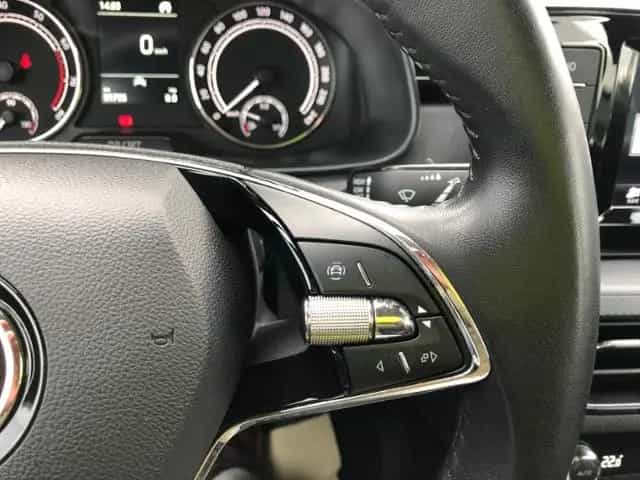 Skoda Kamiq Clever AHZV SmartLink SHZ 04/2022-photo-10