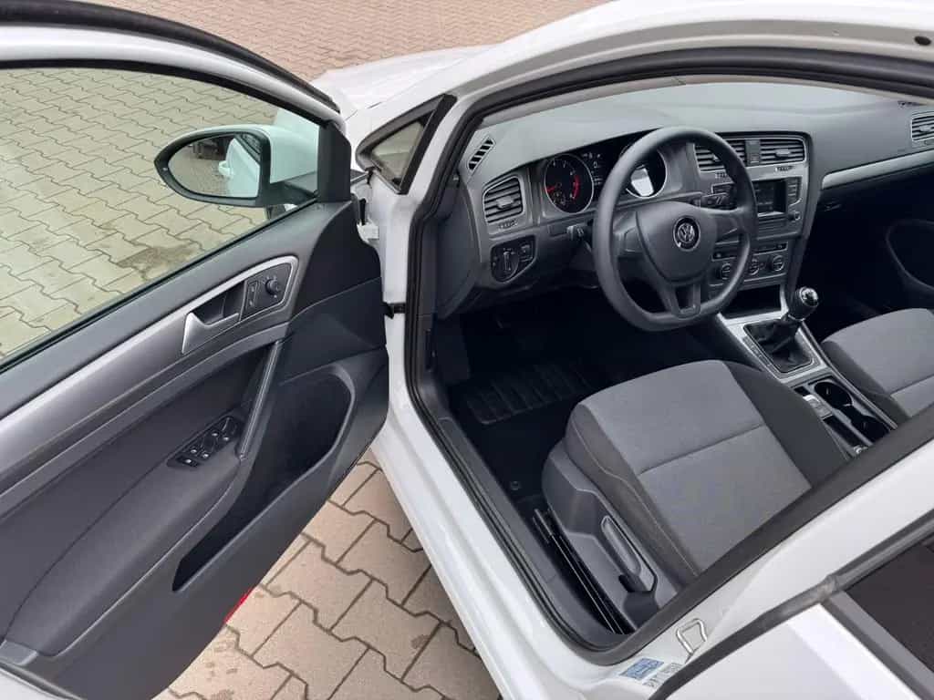 Volkswagen Golf VII Lim. Trendline BMT Klima Einparkhilfe 03/2015-photo-9