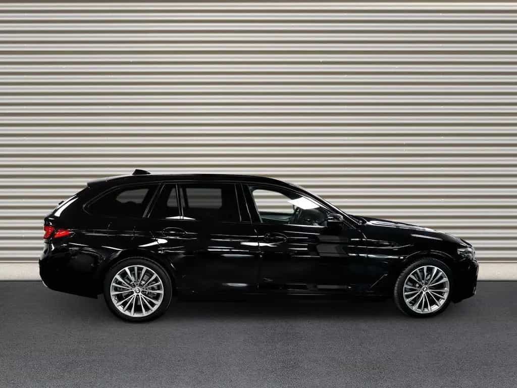 BMW 5 Series 520d Stop & GO 3 Zonen Klimaautomatik 12/2022-photo-1