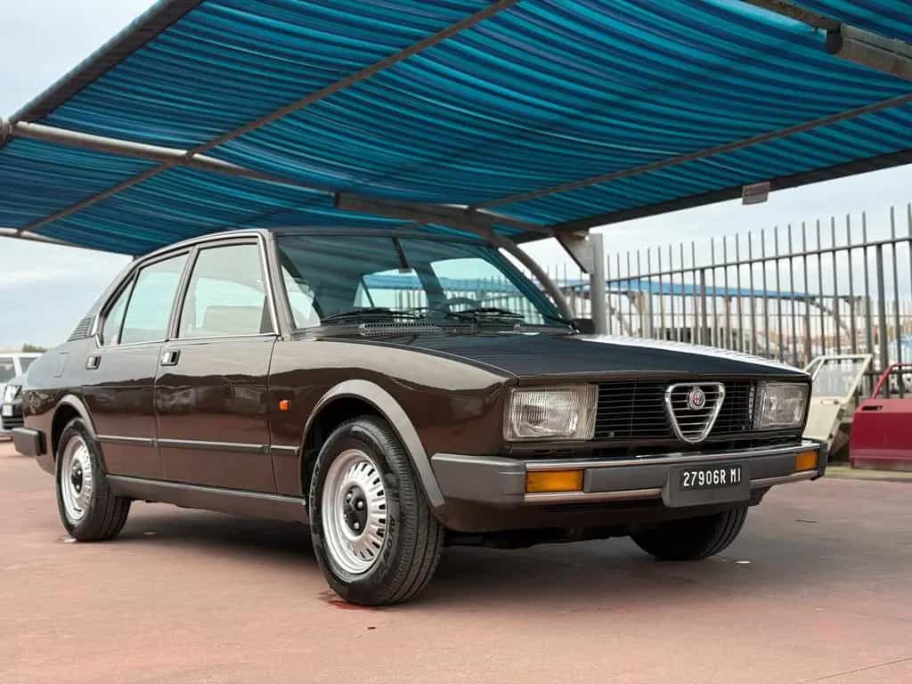 Alfa Romeo Alfetta 1.8 07/1982-photo-1