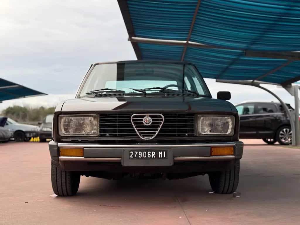 Alfa Romeo Alfetta 1.8 07/1982-photo-2