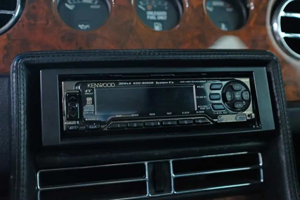 Bentley TURBO R | B7 PANZERUNG | SONDERANFERTIGUNG 12/1991-photo-18