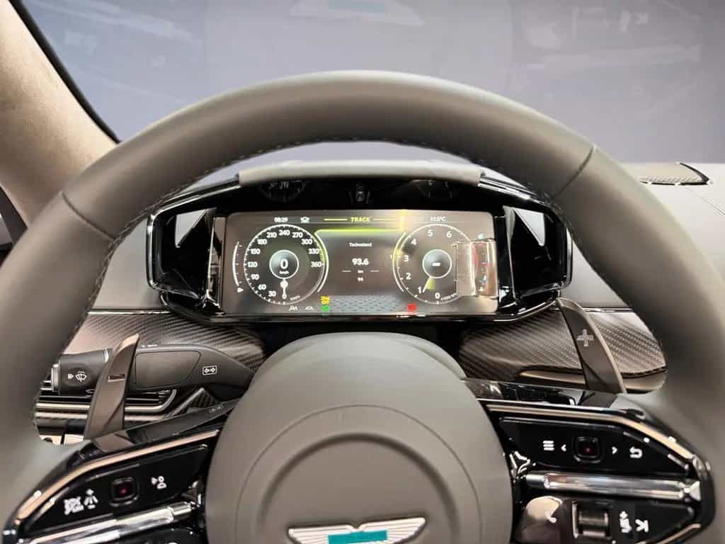 Aston Martin V8 Vantage NEW Vantage S Roadster | Satin Xenon Grey | CCB null-photo-8