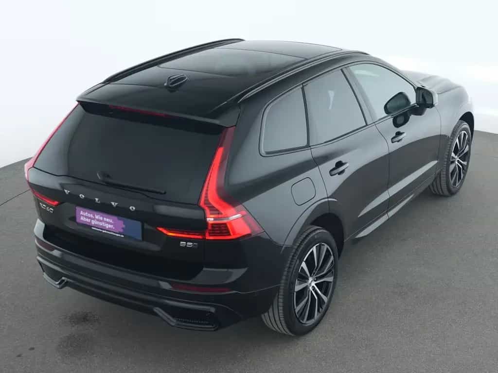 Volvo XC60 Ultimate Dark Adaptives Luftfahrwerk|Pano 11/2022-photo-11