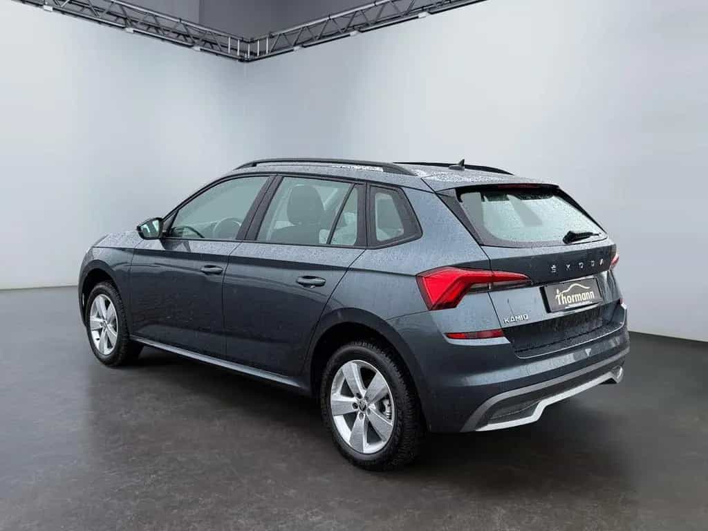 Skoda Kamiq 1.0 TSI Sitzheizung,Parksensoren,LaneAssis 12/2021-photo-3