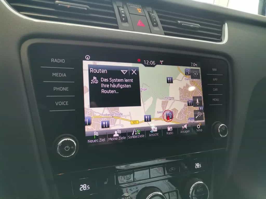 Skoda Octavia 1.0 TSI DSG Style Navi|SHZ|Klimaaut. 01/2019-photo-13