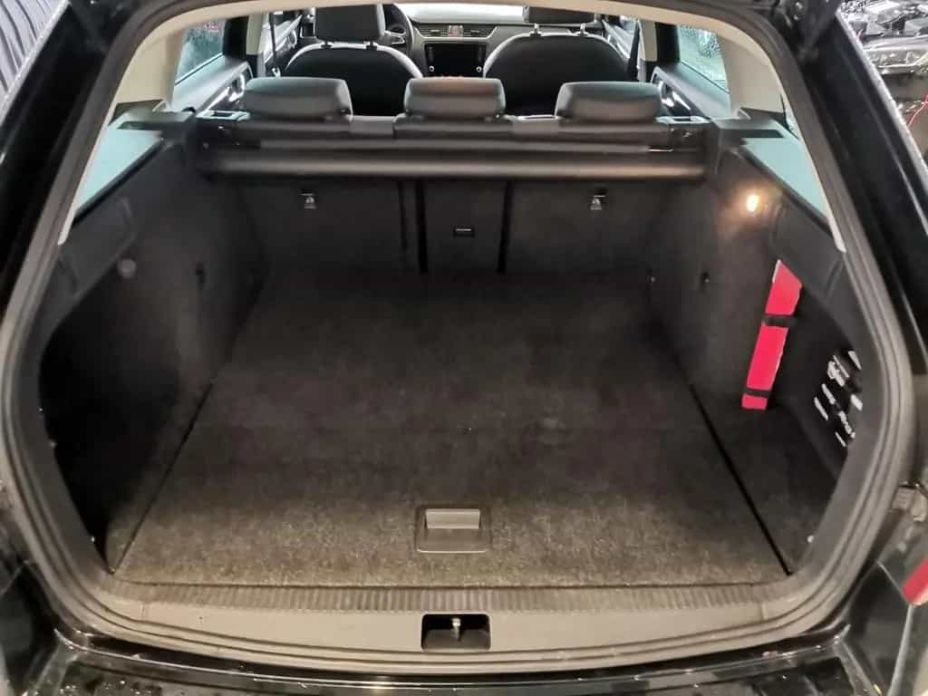 Skoda Octavia 1.0 TSI DSG Style Navi|SHZ|Klimaaut. 01/2019-photo-21