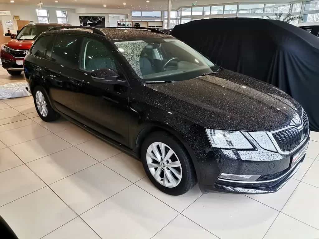 Skoda Octavia 1.0 TSI DSG Style Navi|SHZ|Klimaaut. 01/2019-photo-3
