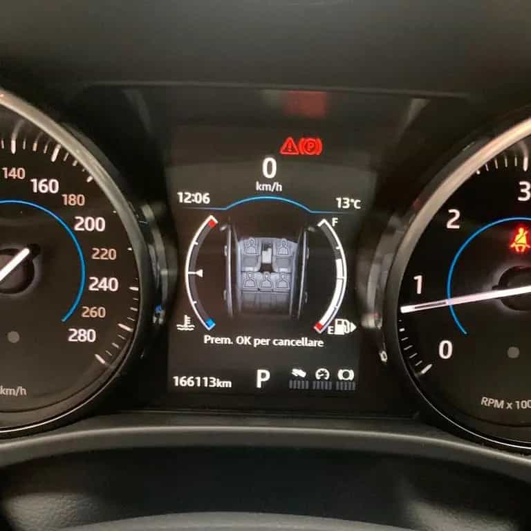 Jaguar F-Pace 2.0 D 180 CV AWD aut. R-Sport 01/2018-photo-13