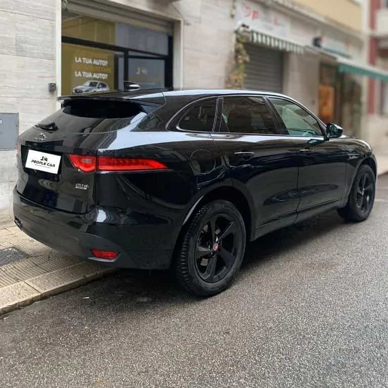 Jaguar F-Pace 2.0 D 180 CV AWD aut. R-Sport 01/2018-photo-4