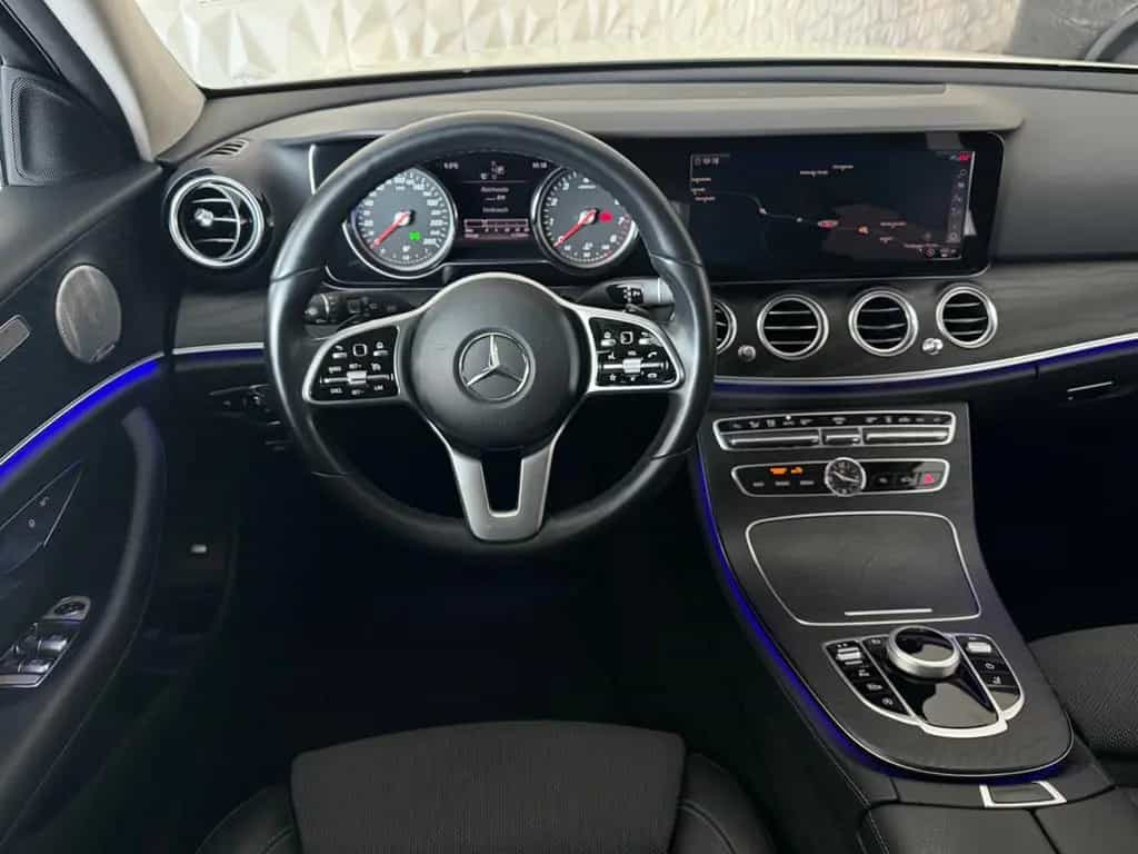 Mercedes-Benz E-Class 450T|PANO|LED|AMG-LINE|BURMESTER|SPUR|AMBIENTE 03/2019-photo-20