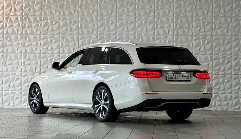 Mercedes-Benz E-Class 450T|PANO|LED|AMG-LINE|BURMESTER|SPUR|AMBIENTE 03/2019-photo-6