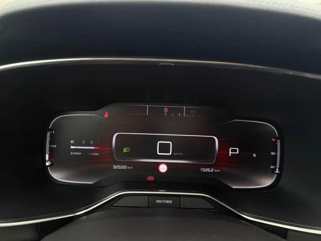 Citroën C5 Aircross 1.5BlueHDI-Automatik-360kamera-AHK 11/2019-photo-15
