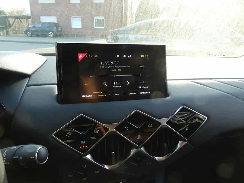 DS Automobiles DS3 Crossback Bastille PT130AT 01/2022-photo-11