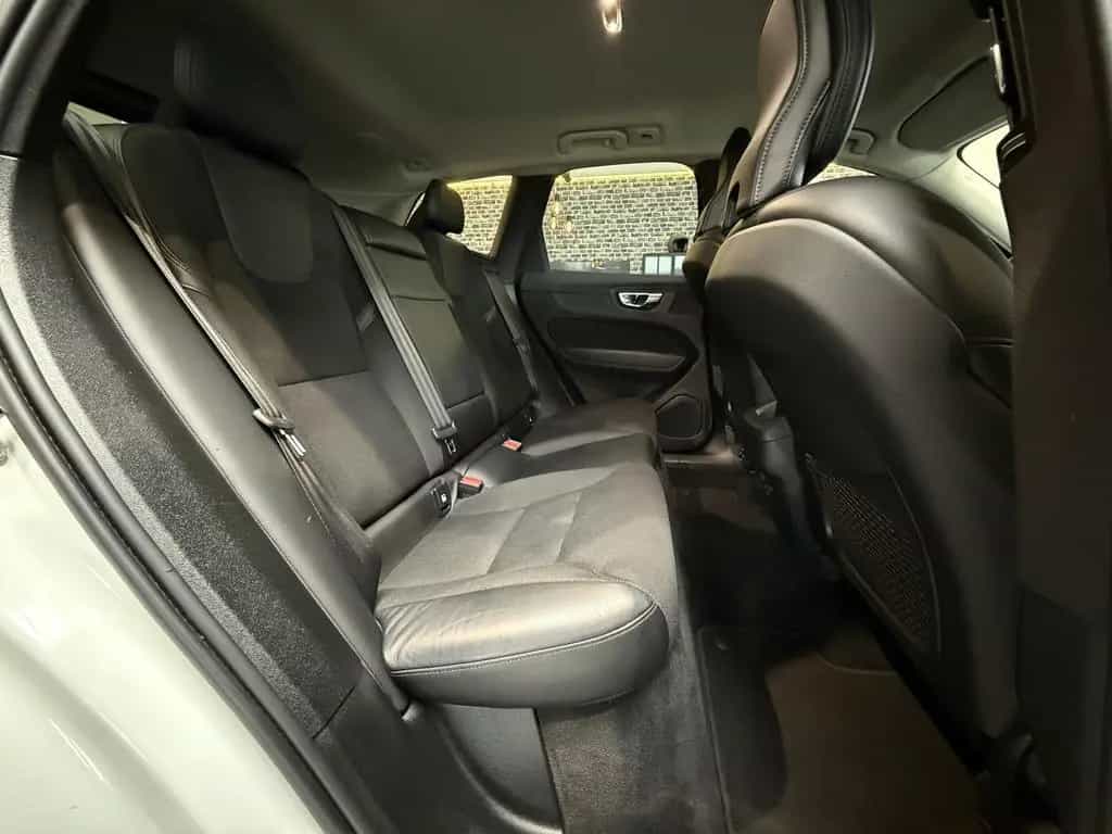 Volvo XC60 Momentum Pro|H&K|KAMERA|NAVI|LK+SHZ|SPUR*|T 02/2021-photo-11