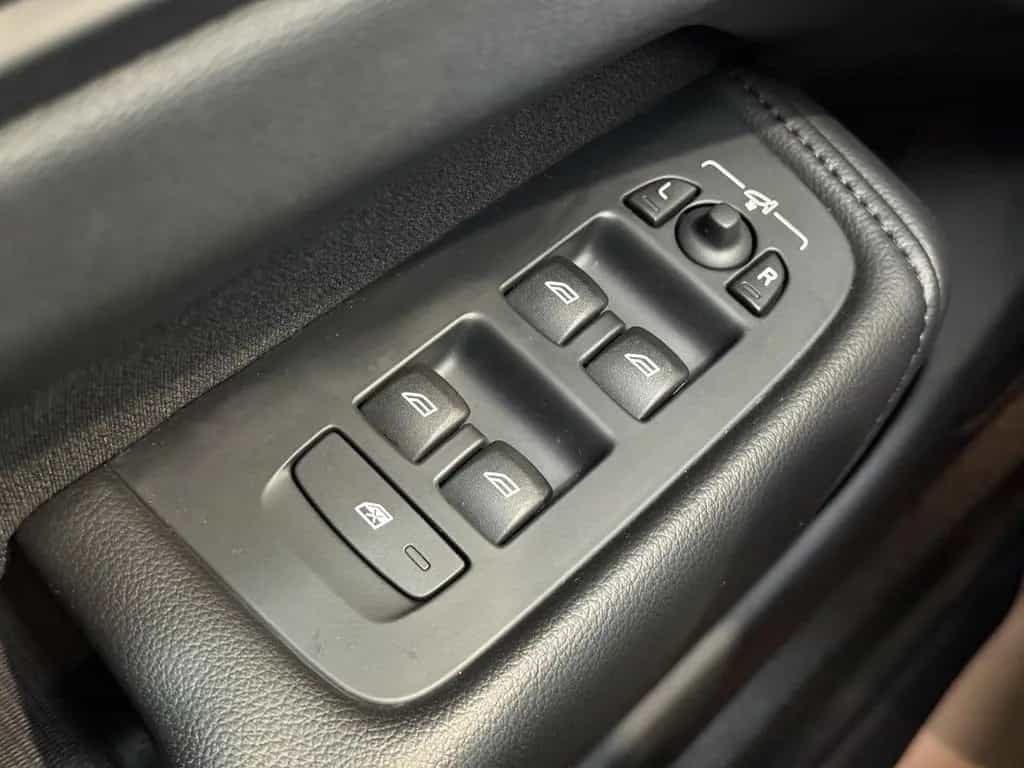 Volvo XC60 Momentum Pro|H&K|KAMERA|NAVI|LK+SHZ|SPUR*|T 02/2021-photo-14