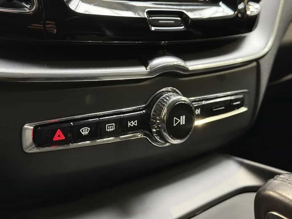 Volvo XC60 Momentum Pro|H&K|KAMERA|NAVI|LK+SHZ|SPUR*|T 02/2021-photo-25