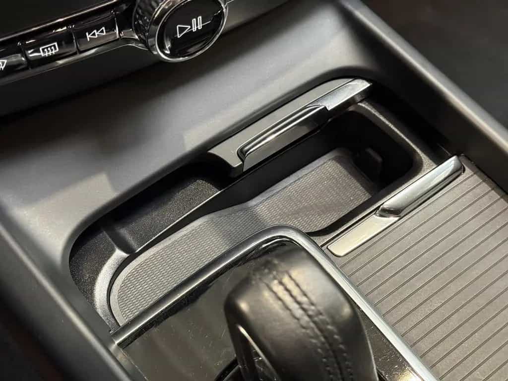 Volvo XC60 Momentum Pro|H&K|KAMERA|NAVI|LK+SHZ|SPUR*|T 02/2021-photo-26