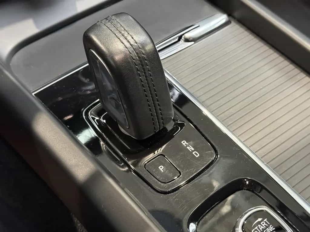 Volvo XC60 Momentum Pro|H&K|KAMERA|NAVI|LK+SHZ|SPUR*|T 02/2021-photo-27
