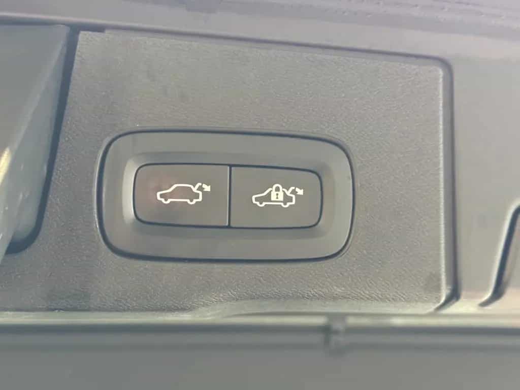 Volvo XC60 Momentum Pro|H&K|KAMERA|NAVI|LK+SHZ|SPUR*|T 02/2021-photo-31
