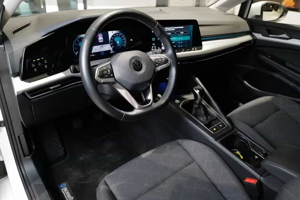 Volkswagen Golf VIII 1.5TSI Life Navi Rkam LedPlus CarPlay 01/2023-photo-1