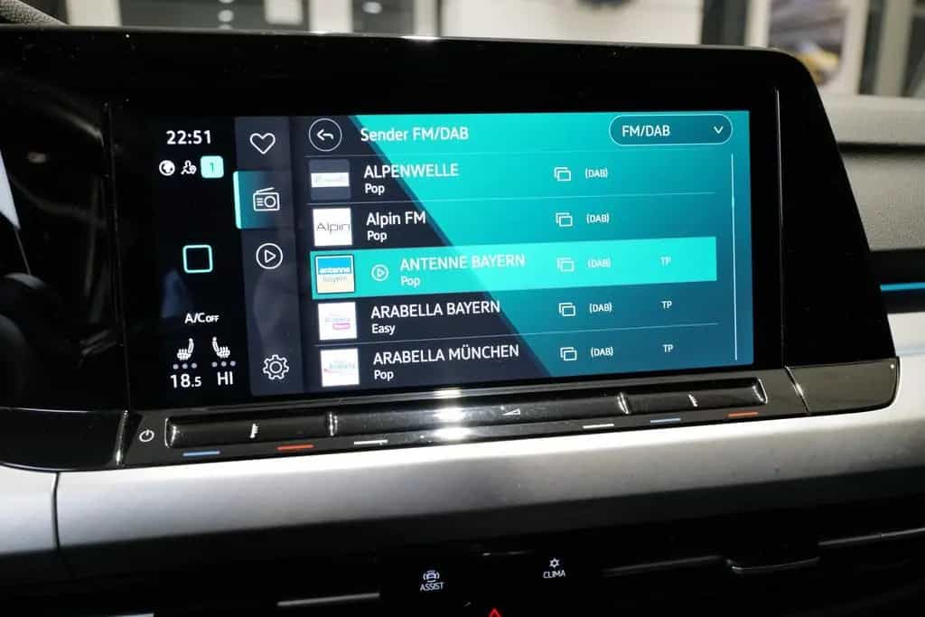 Volkswagen Golf VIII 1.5TSI Life Navi Rkam LedPlus CarPlay 01/2023-photo-10