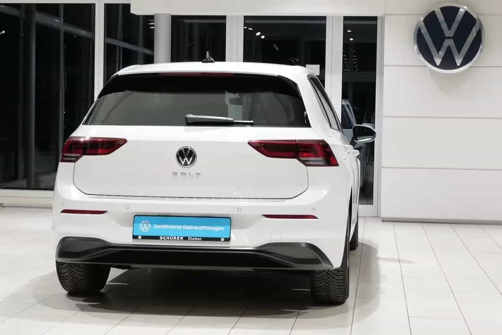 Volkswagen Golf VIII 1.5TSI Life Navi Rkam LedPlus CarPlay 01/2023-photo-3