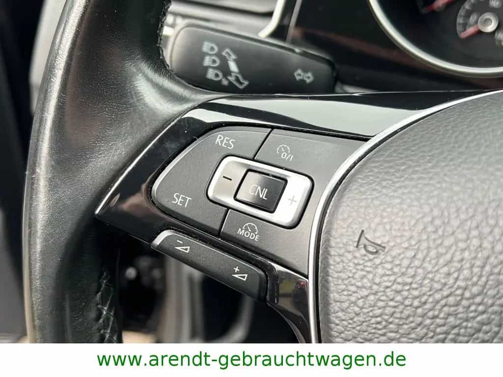 Volkswagen Golf Sportsvan VII Highline*1.HAND/NAVI/SHZ/PDC* 12/2014-photo-11