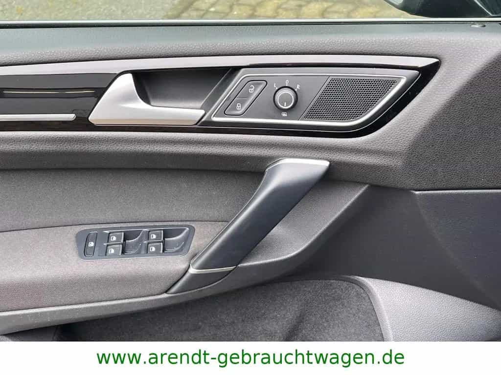 Volkswagen Golf Sportsvan VII Highline*1.HAND/NAVI/SHZ/PDC* 12/2014-photo-16