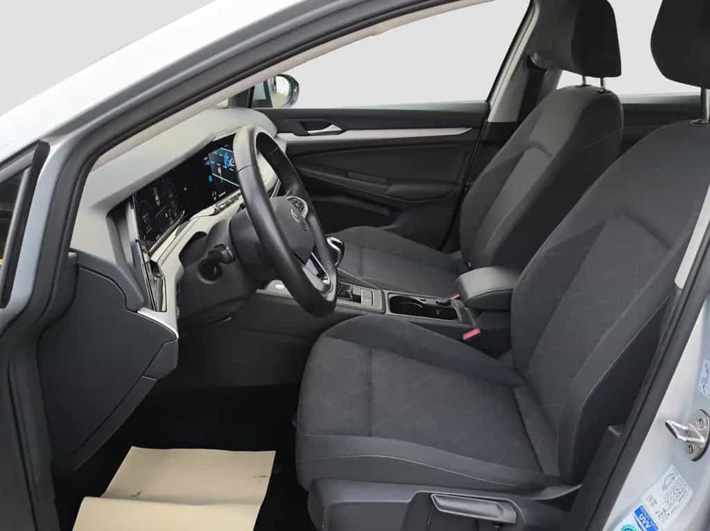 Volkswagen Golf 8 Lim. 1.5 TSI Life LED NAVI PDC 03/2023-photo-19