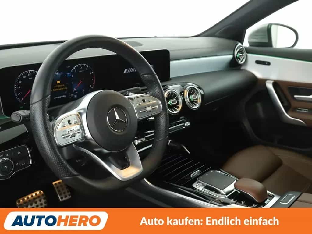 Mercedes-Benz A 35 AMG 4Matic Aut.*NAV*LED*TEMP*CAM*PDC*SHZ* 07/2019-photo-10